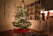 Photo of Kerstboomversiering afstemmen op je interieur: zo wordt het één geheel
